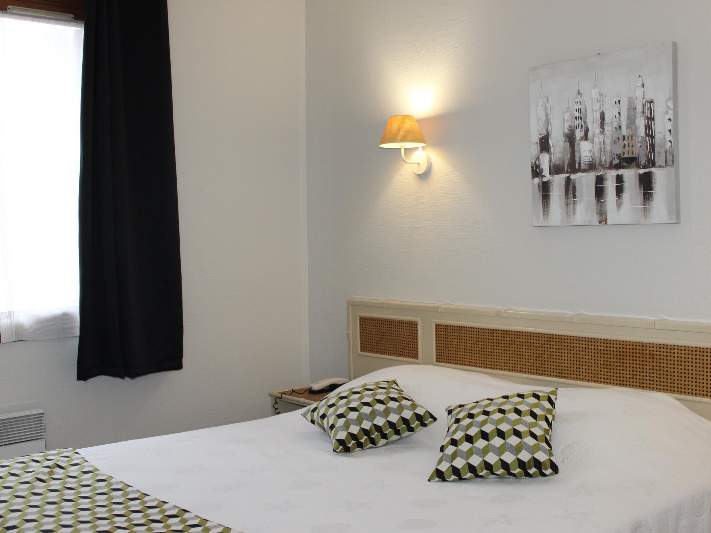 Sure Hotel By Best Western Saintes Exterior photo