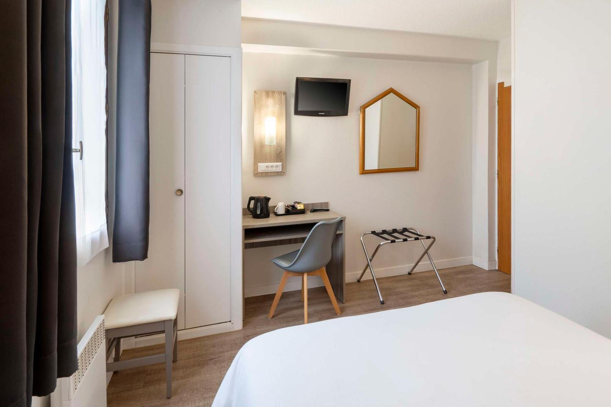 Sure Hotel By Best Western Saintes Exterior photo