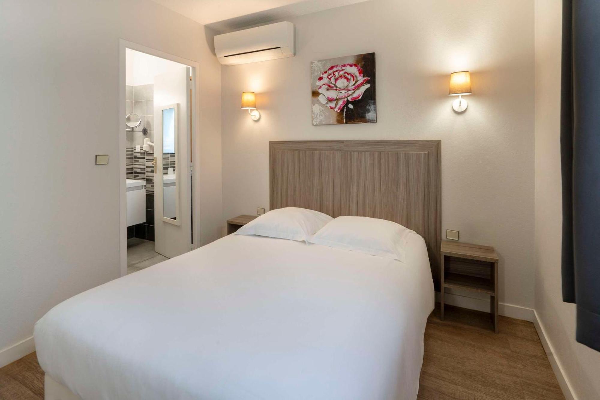 Sure Hotel By Best Western Saintes Exterior photo