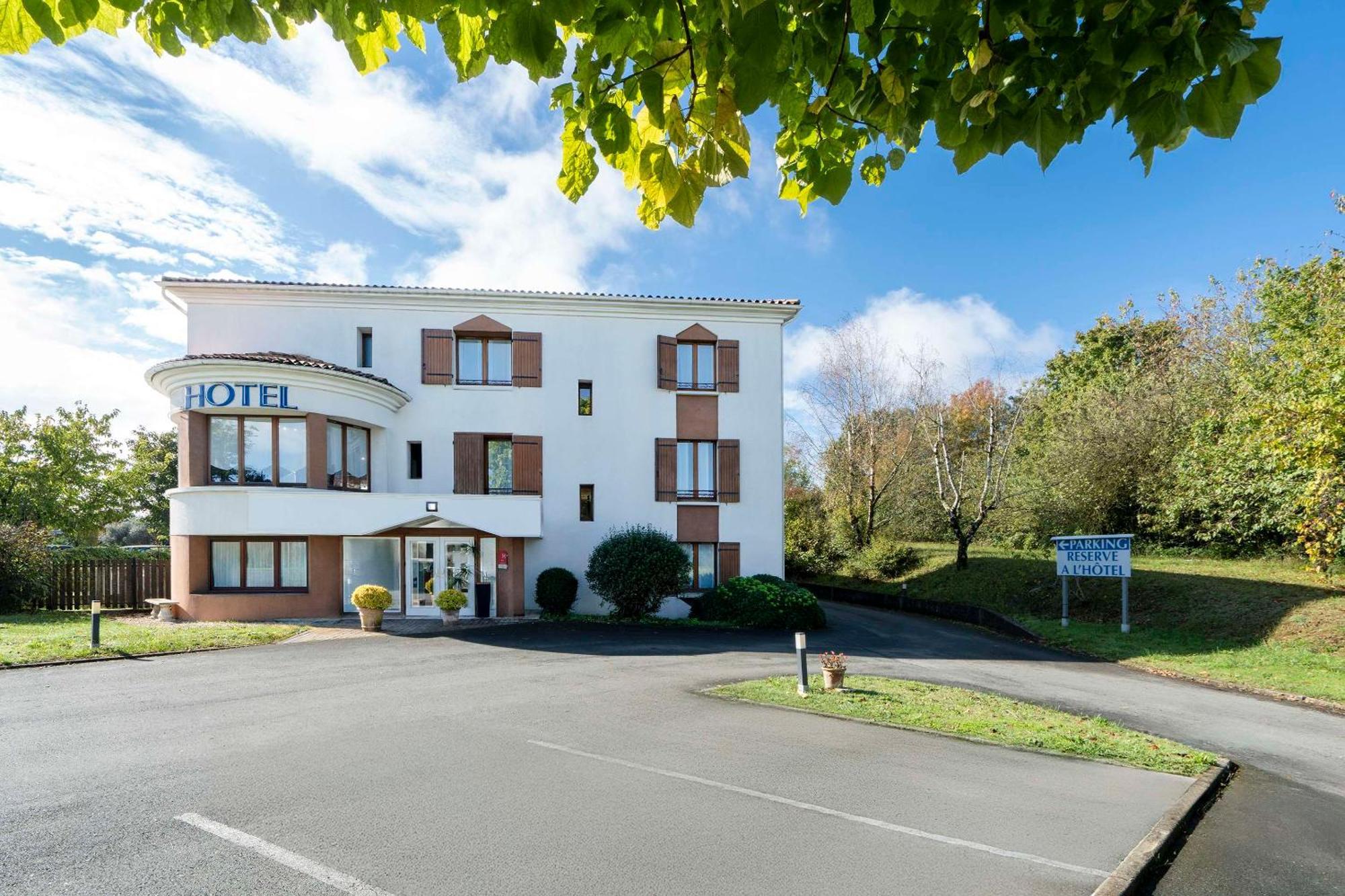 Sure Hotel By Best Western Saintes Exterior photo