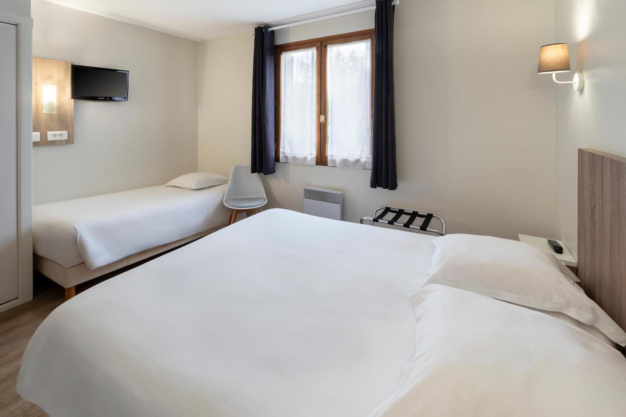 Sure Hotel By Best Western Saintes Exterior photo
