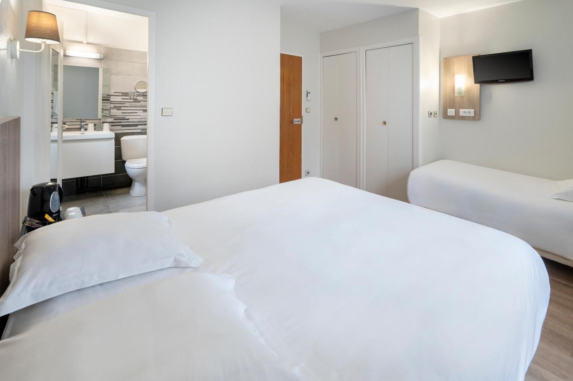 Sure Hotel By Best Western Saintes Exterior photo