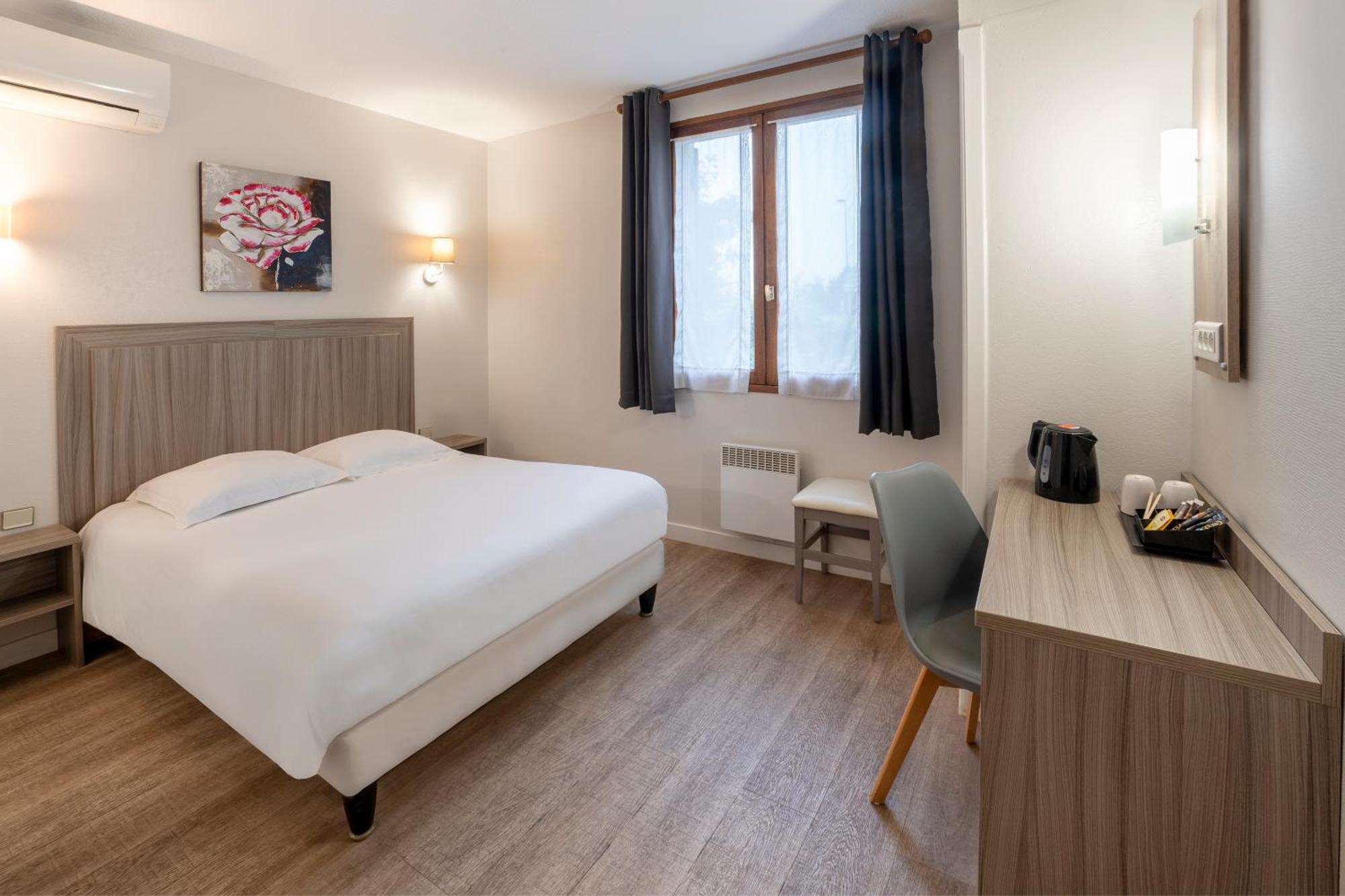 Sure Hotel By Best Western Saintes Exterior photo